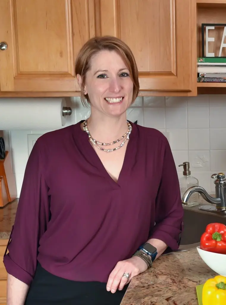 Louisa O’Grady registered dietitian specializing in POTS and complex chronic illness